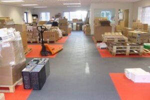warehouse-flooring-with-pvc-floor-tiles