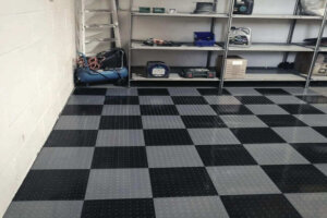 Garage-floor-tiles