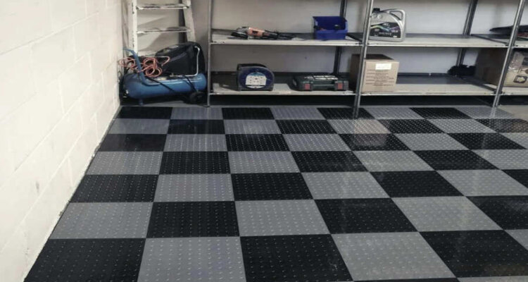 Garage-floor-tiles