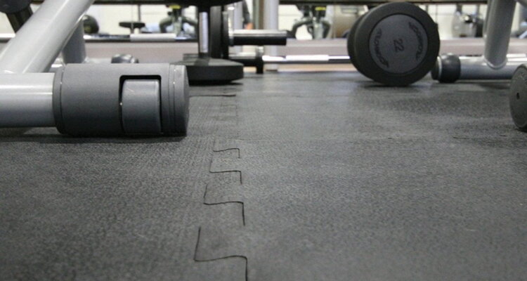 The Pros and Cons of Rubber Flooring